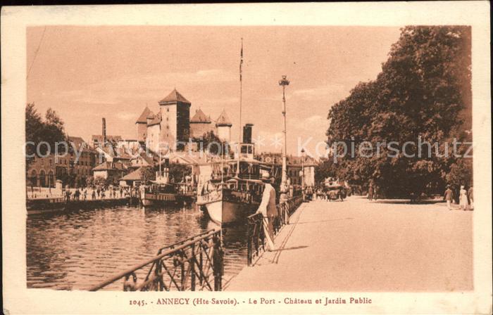 Annecy Haute-Savoie Port Bateau Chateau Jardin Public