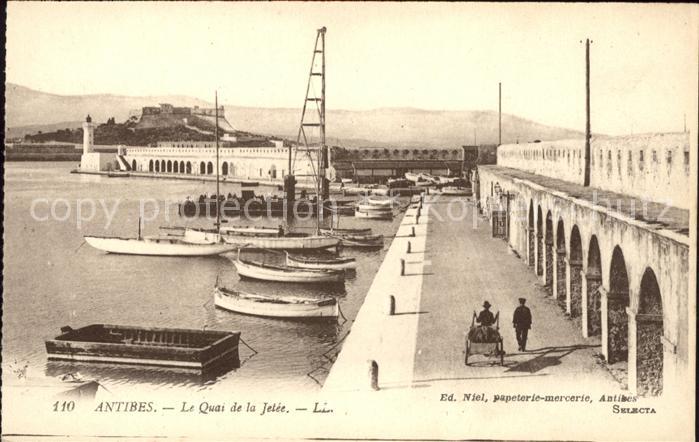Antibes Alpes Maritimes Quai de la Jetee Bateau