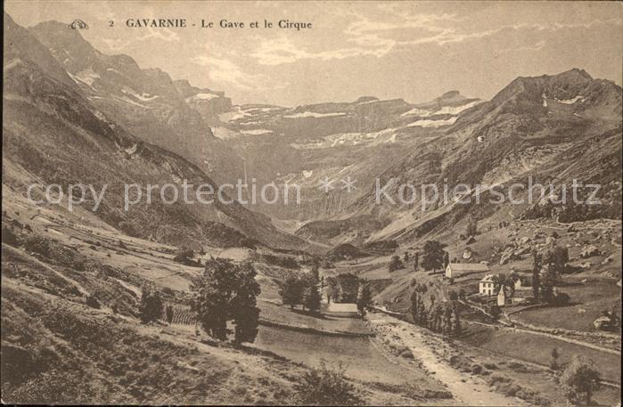 Gavarnie Hautes-Pyrenees Panorama Le Gaveet le Cirque Bergmassiv