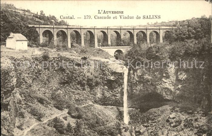 Salins Mauriac Cascade et Viaduc Wasserfall