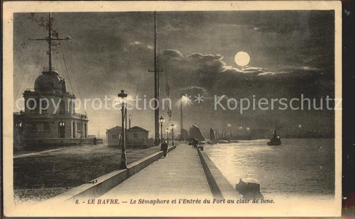 Le Havre Semaphore et l'Entree du Port au clair