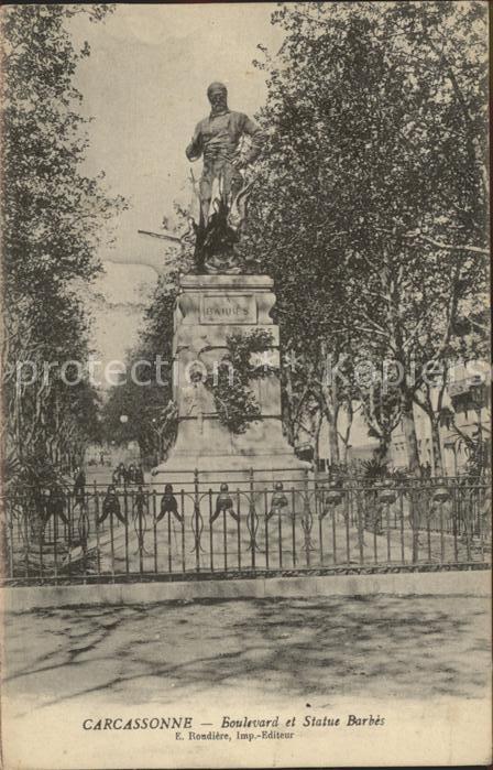 Carcassonne Boulevard et Statue Barbes