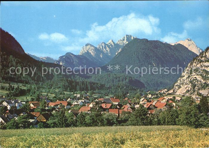 Mojstrana Gesamtansicht mit Gebirgspanorama