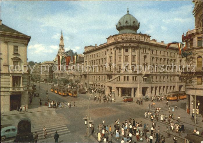 Budapest Koeruti reszlet Boulevard Strassenbahn