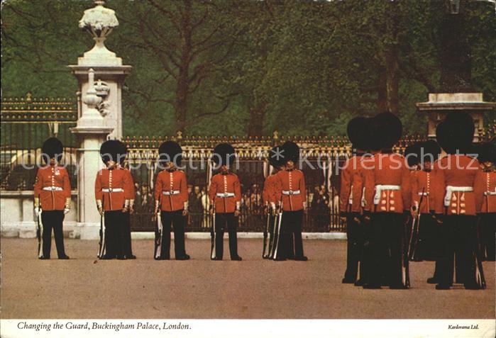 Leibgarde Wache Changing Guard Buckingham Palace London