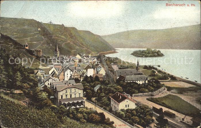 Bacharach Rhein Gesamtansicht Insel Eisenbahn