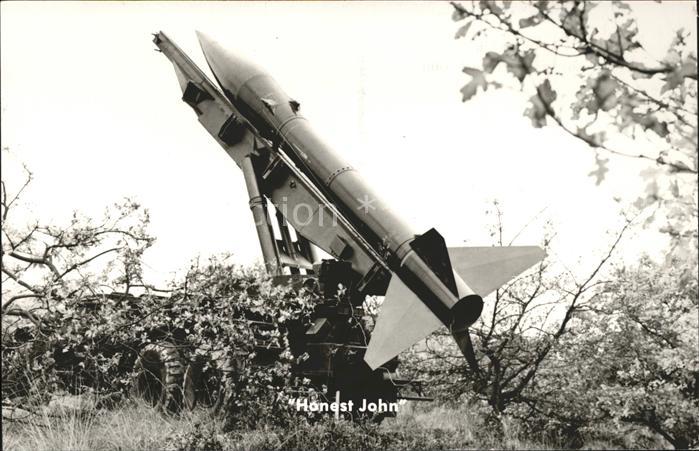 Artillerie Geschütze Feldraketenwerfer Honest John