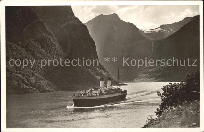 Dampfer Oceanliner M.S. Monte Olivia Naerobucht Norge