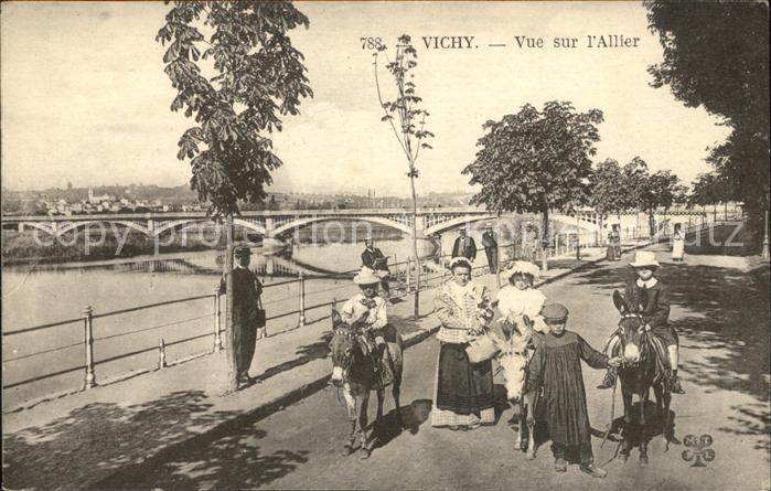 Vichy Allier Vue sur l'Allier Pont Ane