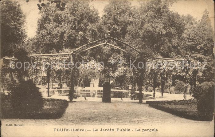 Feurs Jardin Public Pergola