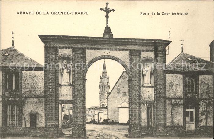 Soligny-la-Trappe Abbaye de la Grande Trappe Porte de la Cour interieure