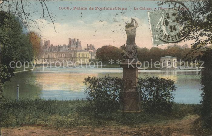 Fontainebleau Seine et Marne Palais Chateau Pavillon Statue Monument