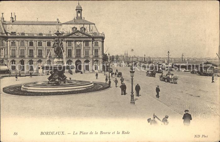 Bordeaux Place de la Bourse Fontaine et la Rade