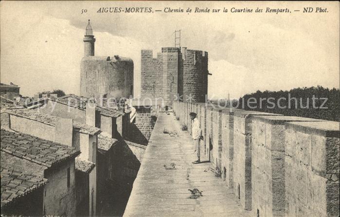 Aigues-Mortes Gard Chemin de Ronde sur la Courtine des Rem