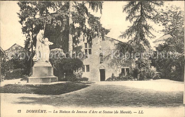 Domremy-la-Pucelle Vosges Maison de Jeanne d_Arc et Statue de Mer