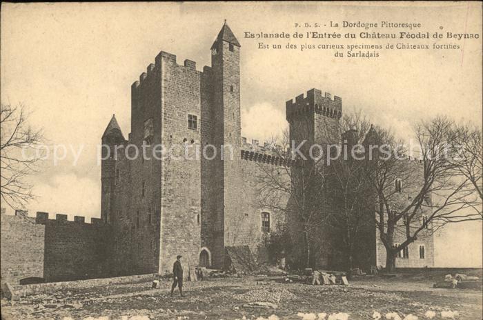 Beynac-et-Cazenac Esplanade de l'Entree du Chateau Feodal