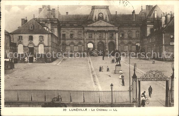 Luneville Chateau Monument