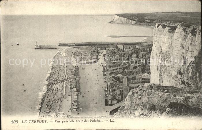 Le Treport Vue generale prise des Falaises Steilk?