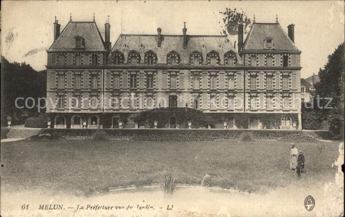 Melun Seine et Marne Prefecture vue du Jardin