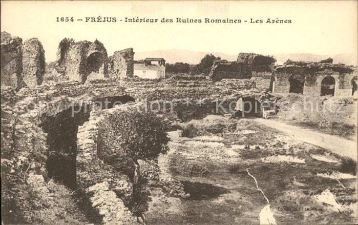 Frejus Interieur des Ruines Romaines Arenes
