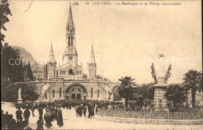 Lourdes Hautes Pyrenees Basilique et la Vierge couronnee