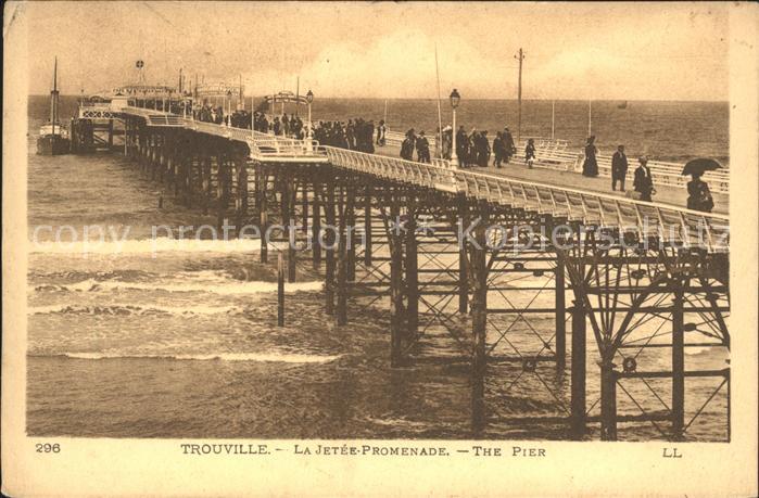 Trouville-sur-Mer Jetee Promenade