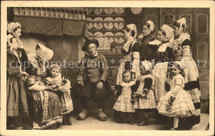 Quimper Les Noces d or du Tad Coz et Man Coz Costumes de fete