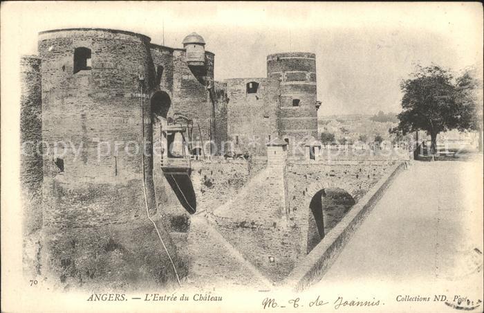 Angers Entree du Chateau