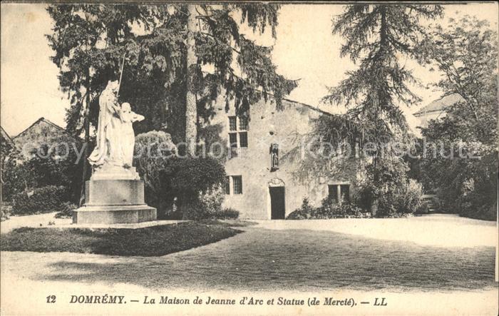 Domremy-la-Pucelle Vosges Maison de Jeanne d_Arc et Statue de Mer