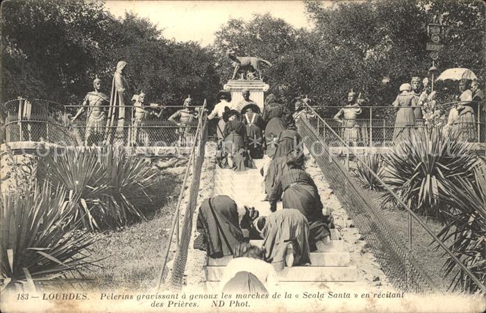 Lourdes Hautes Pyrenees Pelerins Calvaire Premiere Station Escala Sancta