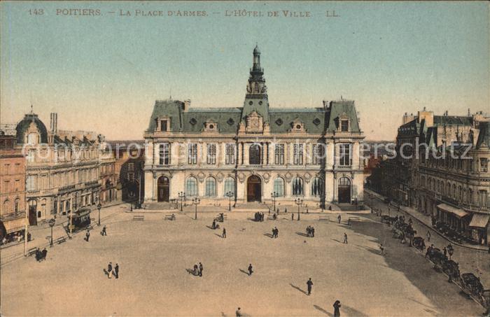Poitiers 86 Place d_Armes Hotel de Ville