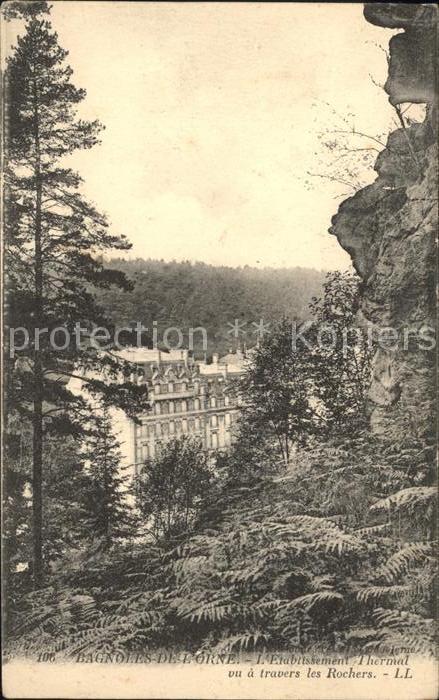 Bagnoles-de-l Orne Etablissement Thermal vu a travers les