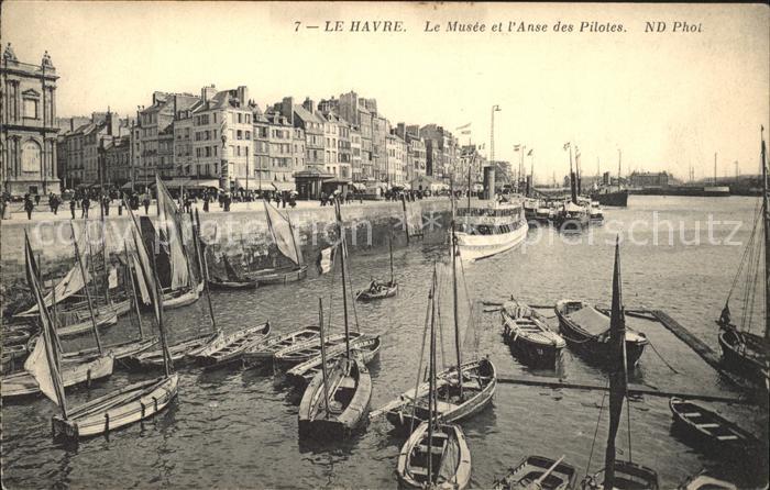 Le Havre Musee et l'Anse des Pilotes Bateau Vape
