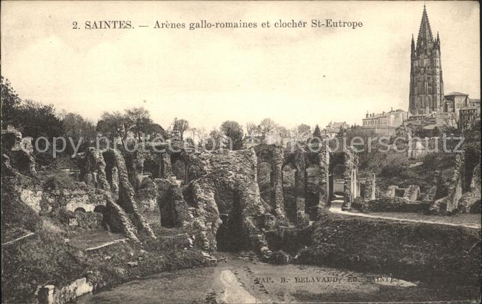 Saintes Charente-Maritime Arenes gallo romaines Ruines Clocher Sa