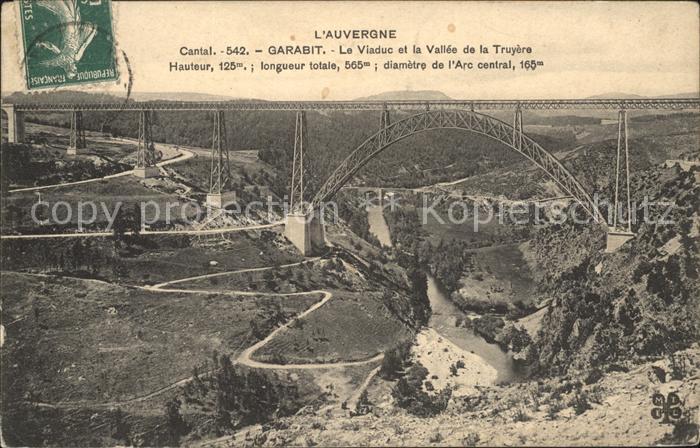 Bruecken Bauwerke Viaduc Garabit Vallee de la Truyere Cantal Eisenbahnbruecke