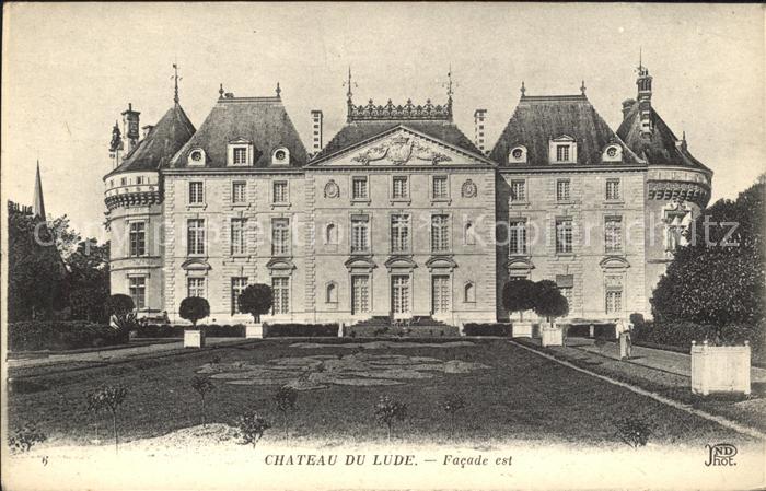 Le Lude Chateau Facade est