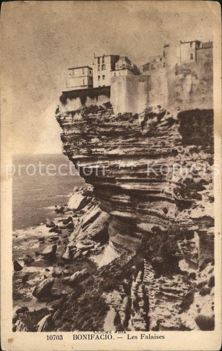 Bonifacio Corse du Sud Maisons sur les Falaises Klippen Steilk
