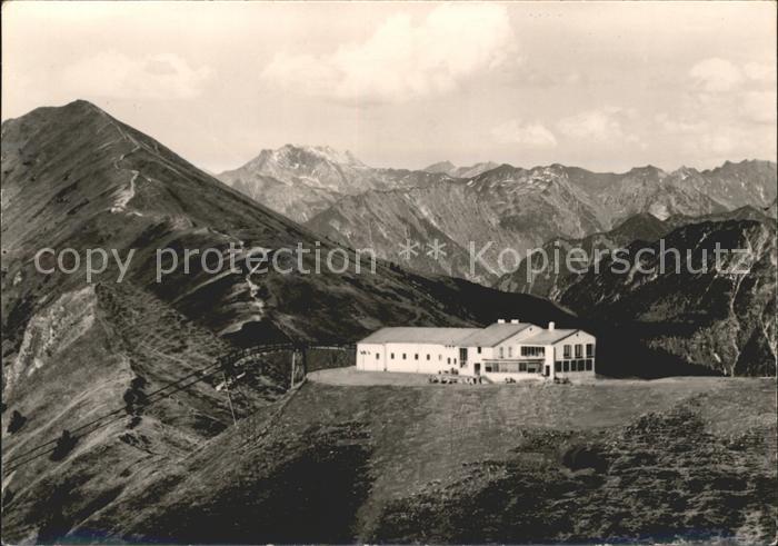 Riezlern Kleinwalsertal Vorarlberg Kanzelwandbahn Berggaststaette mit Nebelhorn