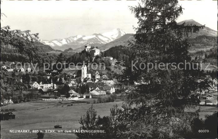 Neumarkt Steiermark mit Tauerngebirge