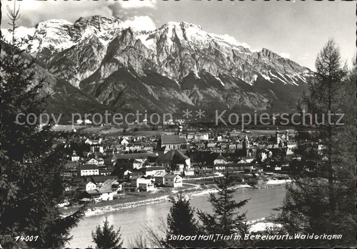 Hall Tirol mit Bettelwurf und Walderkamm