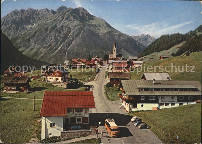 Mittelberg Vorarlberg Ortsansicht mit Kirche Widderstein Kleinwalsertal