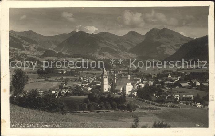 Kitzbuehel Tirol Gesamtansicht mit Alpenpanorama