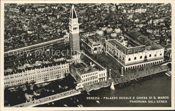 Venezia Venedig Palazzo ducale e chiesa di S. Marco panorama dalL Aereo