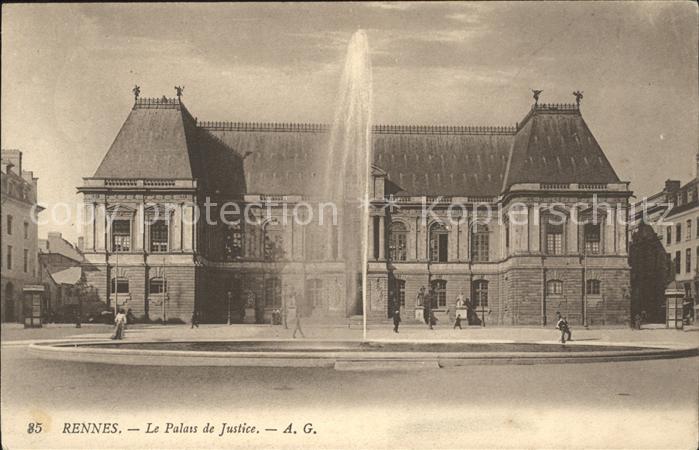 Rennes Ille-et-Vilaine Palais de Justice Fontaine