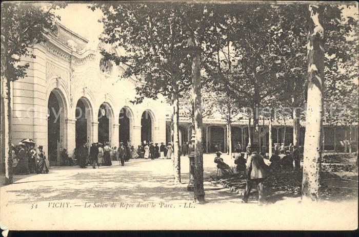 Vichy Allier Salon de Repos dans le Parc