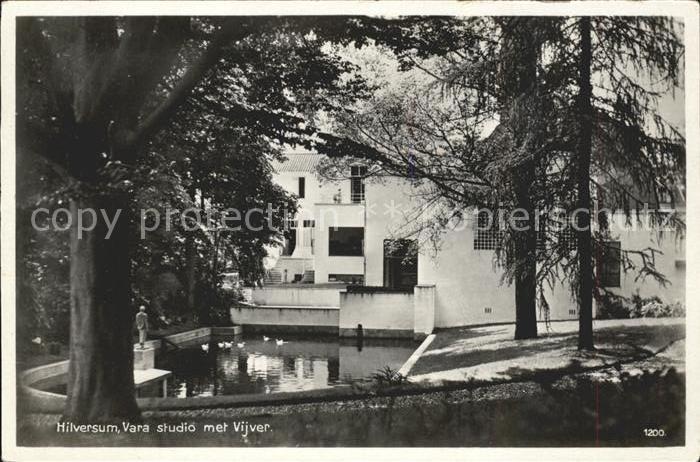 Hilversum VARA Studio met Vijver