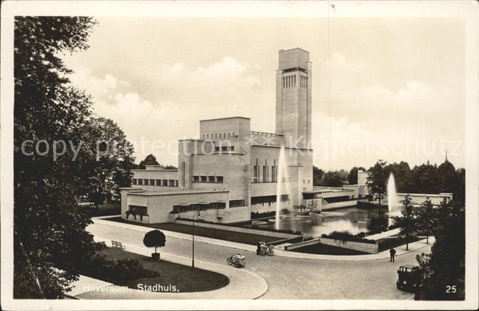 Hilversum Stadhuis Fontäne