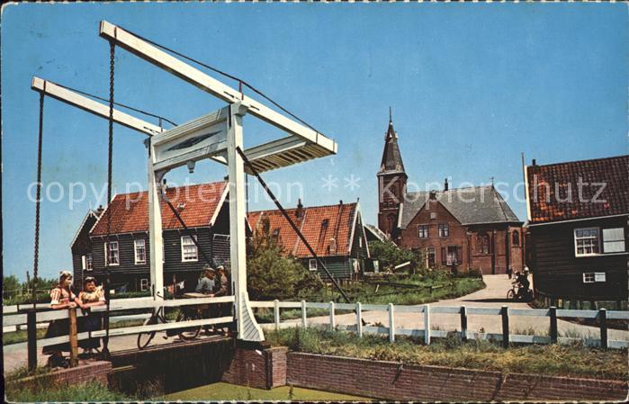 Marken Ortsansicht mit Kirche Zugbruecke