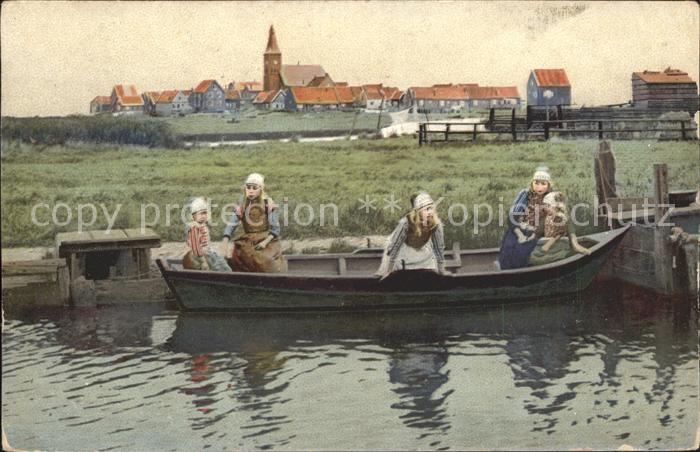 Marken Gesamtansicht Boot Wasserstrasse Serie