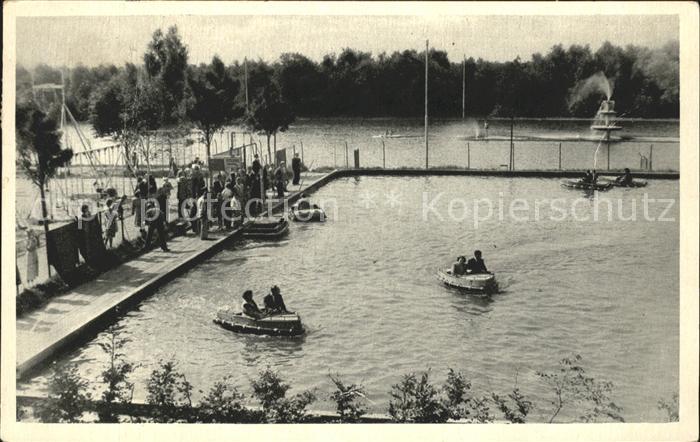 Naarden Oud Valkeveen Speelpark Motorscooters